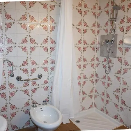 Bright Studio For 4 People With Swimming Pool